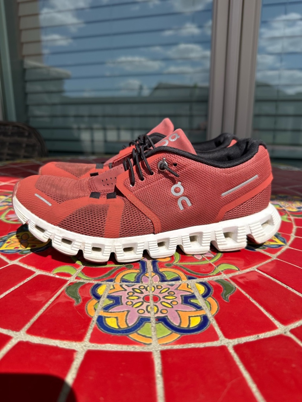 On Cloud Shoes in Coral Red with White Sole size women’s 7